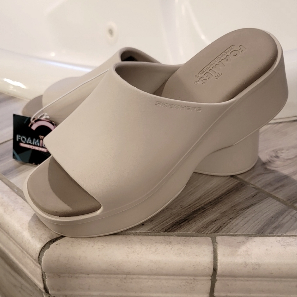 Sketchers Foamies Sandals